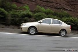   2010款力帆620CVT精钻版重庆试驾