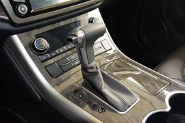   2016款哈弗H8 2.0T两驱舒适型