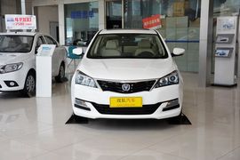 2015款长安悦翔V7 1.6L自动乐趣型