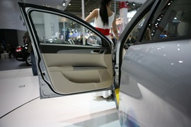   风神S30 BSG车展实拍