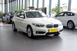 2016款宝马118i都市设计套装
