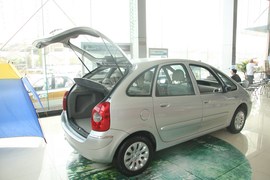   2008款毕加索2.0自动豪华型到店实拍