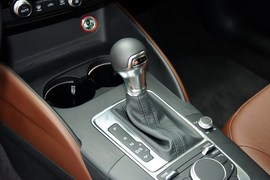   2016款奥迪A3 Limousine 35TFSI自动风尚型
