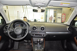   2016款奥迪A3 Limousine 35TFSI自动风尚型