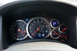   2015款日产GT-R 3.8T动感酷黑内饰版