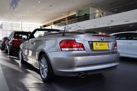   2011款宝马120i敞篷版