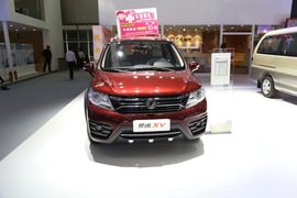   东风风行景逸XV 广州车展实拍