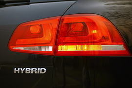   2011款大众途锐Hybrid混合动力版试驾实拍