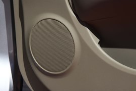   尼桑音响改装