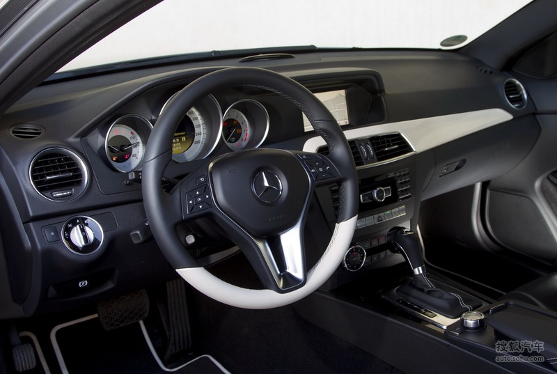 2012款奔驰c250 coupe海外试驾实拍