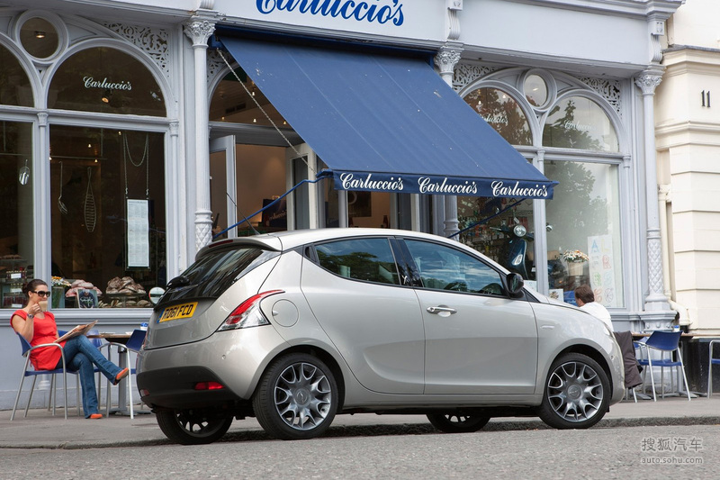 2012款克莱斯勒ypsilon 提示:支持键盘翻页 ←左右