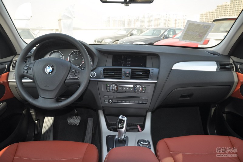 【 宝马x3图片】_2011款 xdrive28i 领先型_米色内饰_内饰_搜狐汽车网