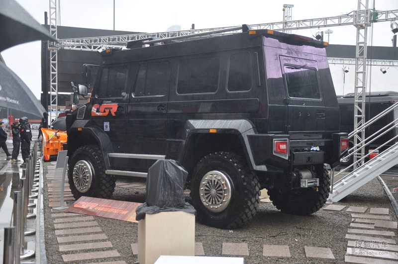 奔驰乌尼莫克u5000上海车展实拍