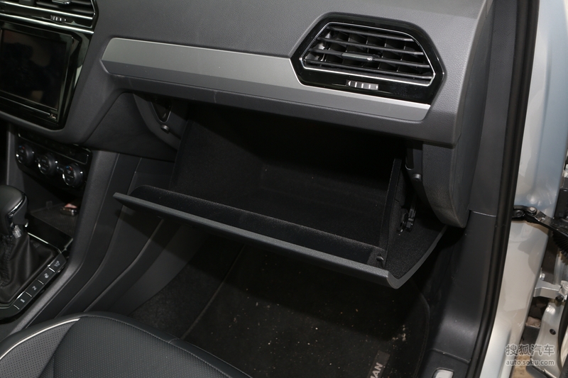 2019款途观l 430phev 混动旗舰版 手套箱提示:支持键盘翻页←左 右