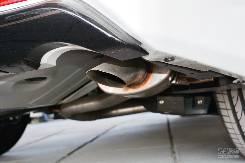 2019款丰田埃尔法双擎25l豪华版排气管提示支持键盘翻页左右