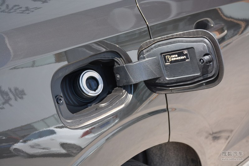 2021款沃尔沃xc60t5四驱智逸豪华版