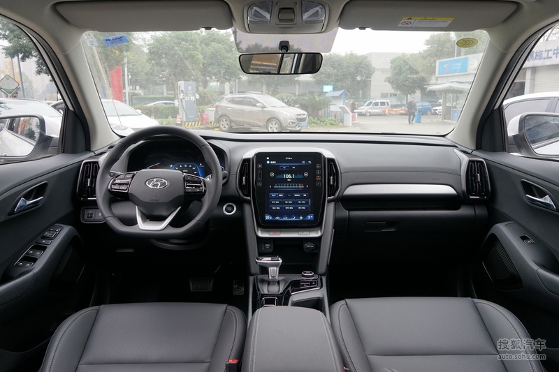 【 现代ix35图片】_2021款 240t gdi dct两驱领先版gls_黑色_内饰