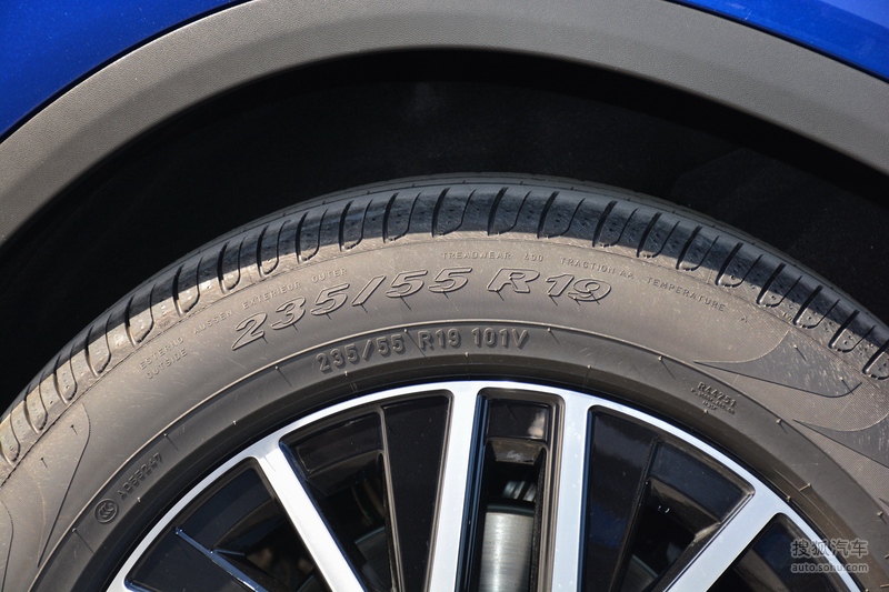 奔驰glc 300 4matic 轿跑suv - 轮胎型号提示:支持键盘翻页 ←左 右