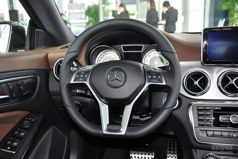 【 奔驰cla级图片】_栗棕色_内饰_搜狐汽车网