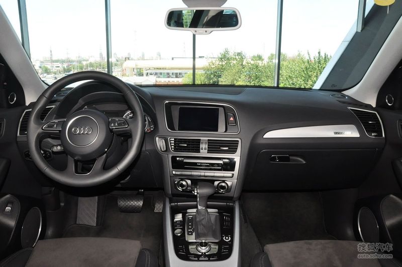 【 奥迪q5图片】_2013款 40 tfsi 动感型_黑色_内饰_搜狐汽车网