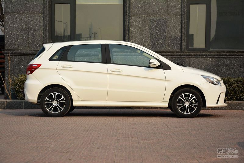 【 北汽绅宝d20 两厢图片】_2015款 1.