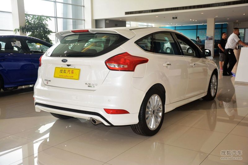 【 福特福克斯两厢图片】_典雅白_外观_搜狐汽车网