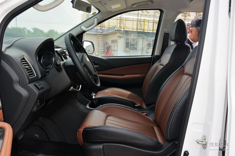 【 东风风行f600图片】_双色内饰_内饰_搜狐汽车网