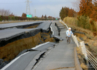 全球震后公路状态一览 日本公路最浮夸