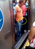 巴西男下体被地铁门夹 惨痛经历只怪太“突出”