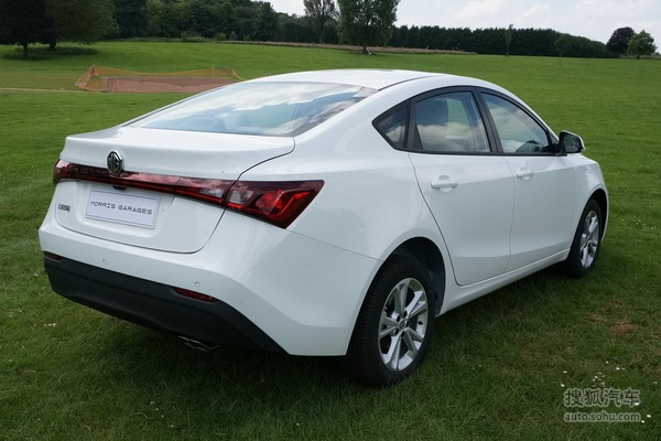 外观方面:mg gt的长,宽,高分别为4612mm,1804mm,1488mm,轴距为2650mm.