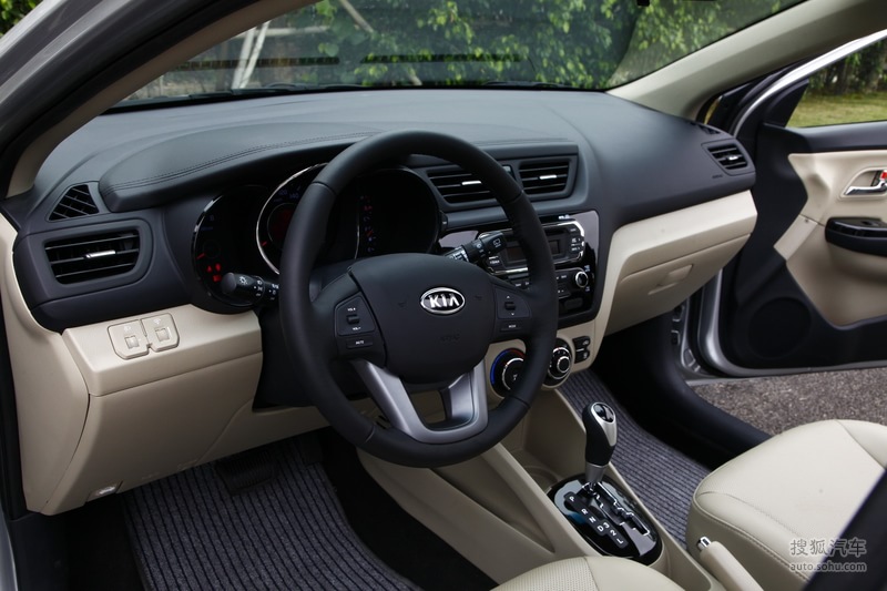 2012款起亚k2两厢深圳试驾实拍