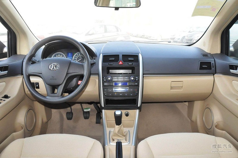 北京北京汽车e系列三厢2013款北京汽车e130手动乐活型