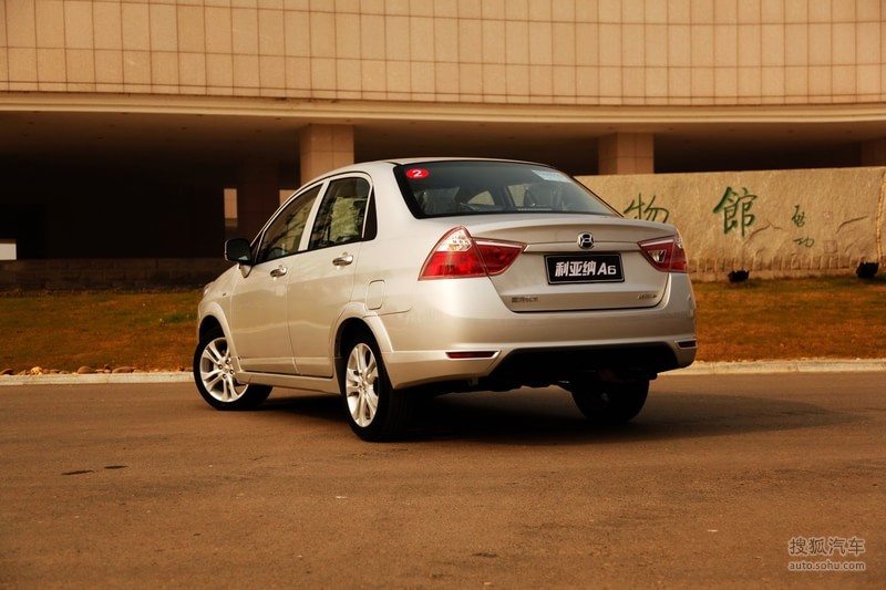 利亚纳a6三厢
