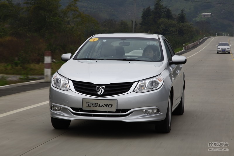 宝骏上汽通用五菱6302012款宝骏630 1.6dvvt 6at 阳朔试驾