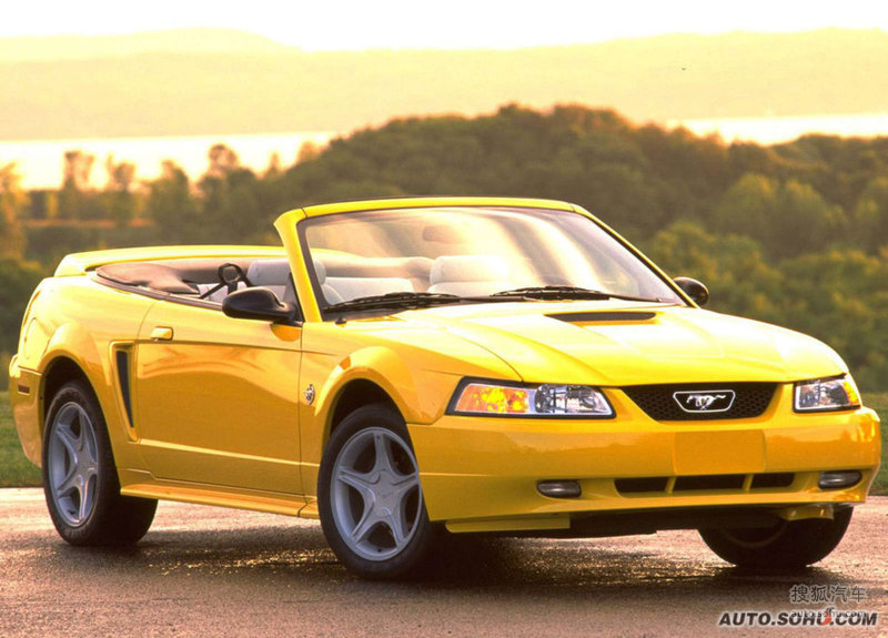 1999款福特野马gt