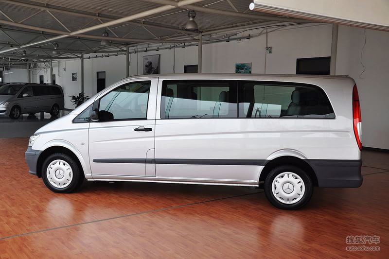 奔驰福建奔驰威霆2012款奔驰威霆2.5l商务版8座