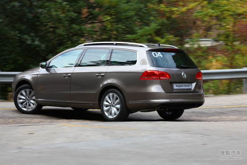 2012款大众迈腾旅行版试驾