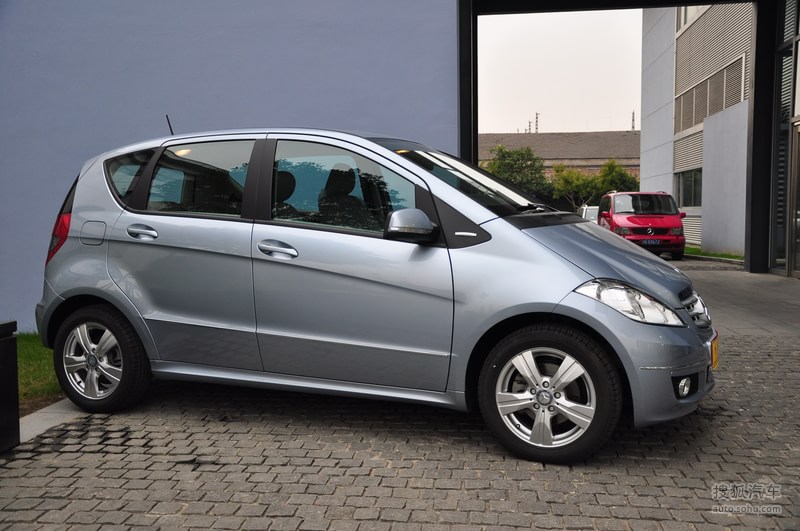 【奔驰a级 2011款a 160外观地平线蓝图片g646689】_奔驰图片_搜狐汽车