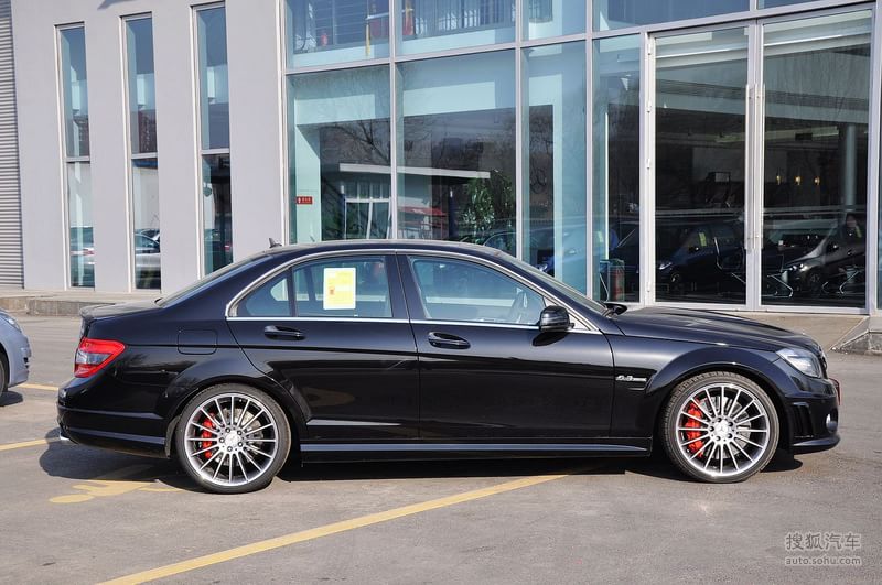 奔驰c63 amg