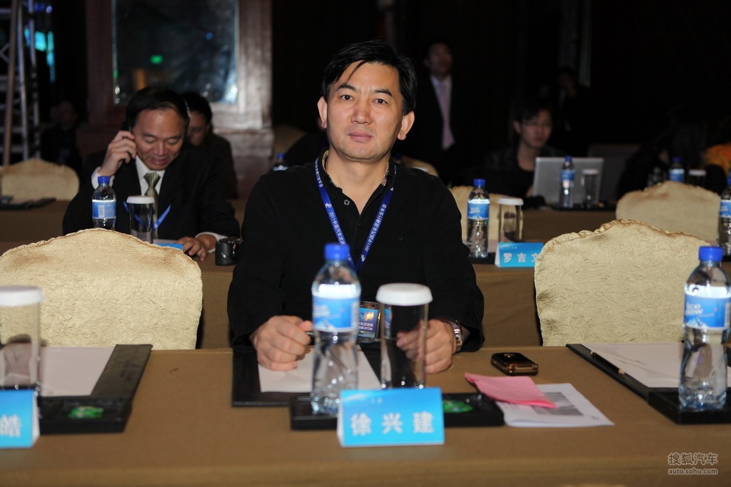 中国信达董事长徐兴建 国任保险董事长徐兴建