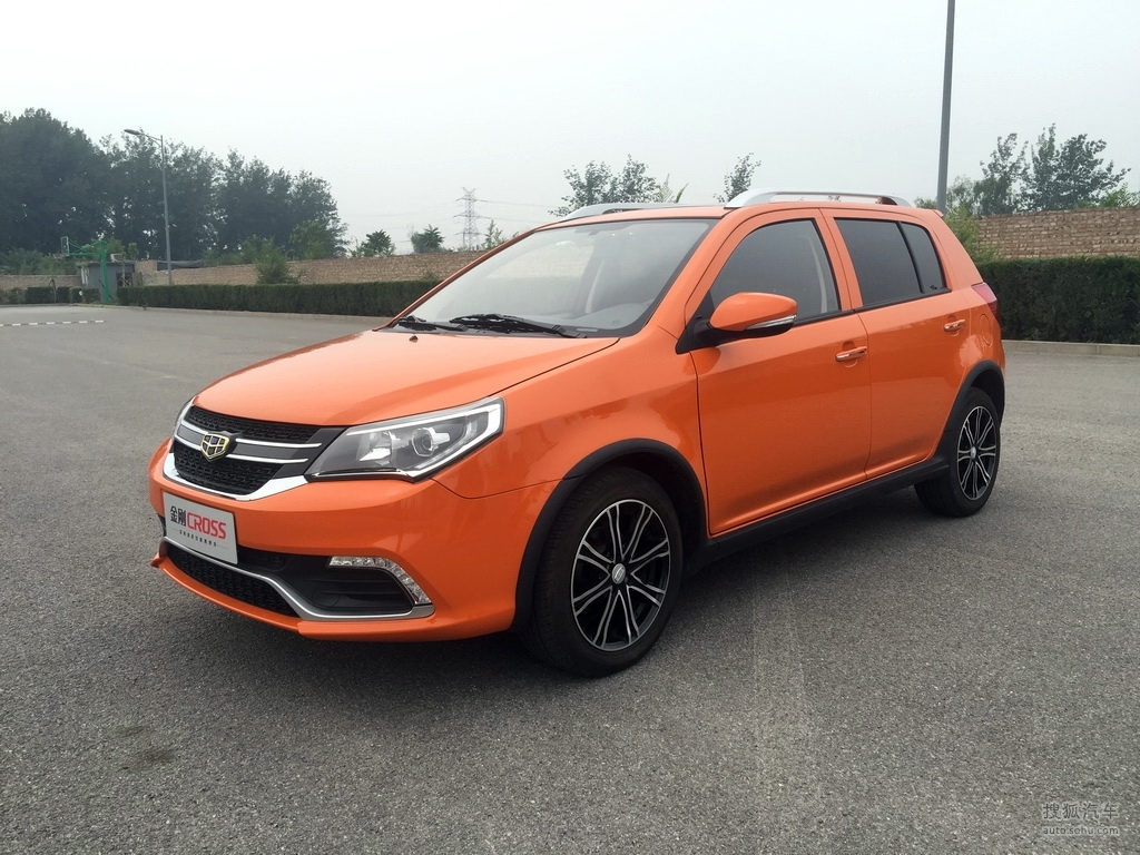 吉利金刚cross实车正式亮相主打跨界风格