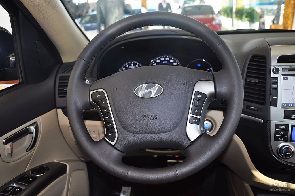 现代胜达2011款2.4l 四驱至尊版内饰t1038025高清图片_图库_搜狐汽车