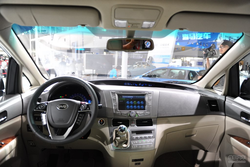 比亚迪m6内饰t1873365高清图片_图库_搜狐汽车