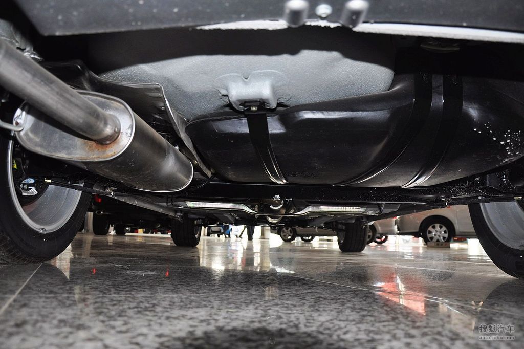 奇瑞旗云22012款1.5l mt舒适型底盘/动力m1028485图片_图库_搜狐汽车