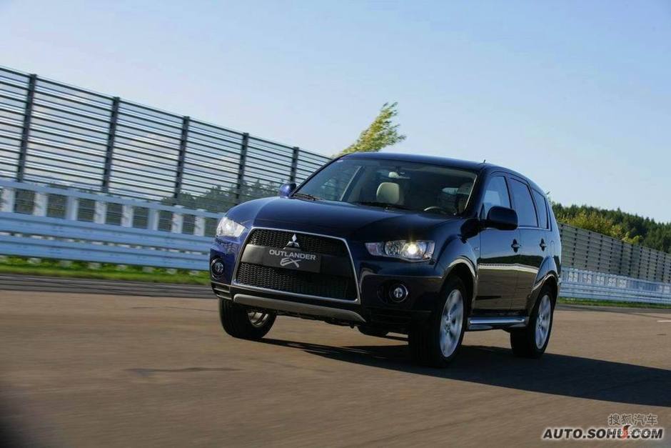 试驾2010款三菱欧蓝德ex