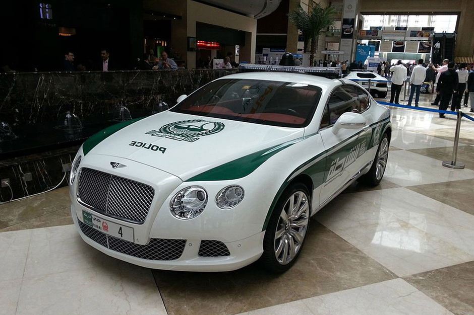 迪拜:宾利欧陆gt警车