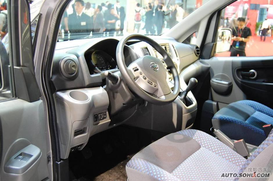 日產 鄭州日產 nv200 2009上海車展日產nv200實拍