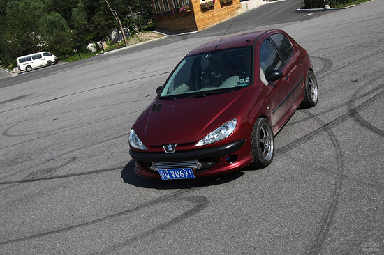 t字当头7秒破百实拍vts168改装标致206